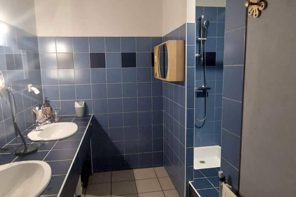 2 chambres refaites à neuf pour famille (Max 2Adultes + 2enfants) + Sdb + Wc in Tarn-et-Garonne