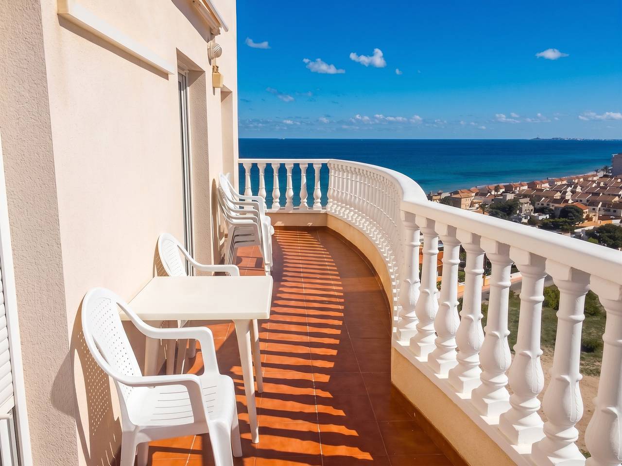 Geheel appartement, Duplex appartement met solarium in La Manga in Los Miradores del Puerto, San Javier