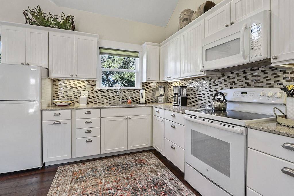 Haydon Cottage I Romantic, Dripping Springs in Dripping Springs, Hays County