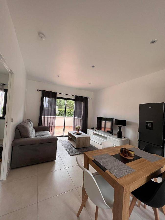 Location de vacances pour 2 personnes, avec terrasse à Jonzac - 2