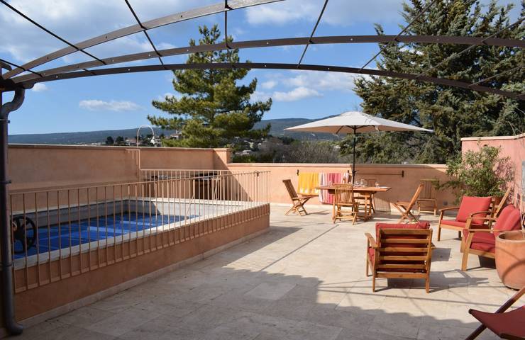 Gîte pour 6 personnes, avec piscine et terrasse, animaux acceptés