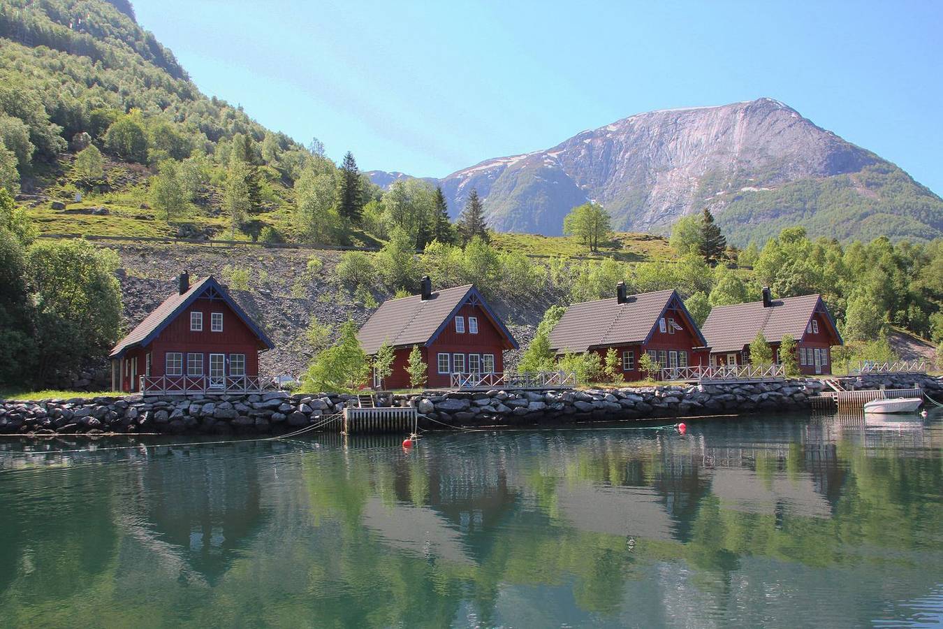 Traum Ferienhaus direkt am Maurangerfjord, Motorboot separat mietbar in Bondhus, Hardangerfjord