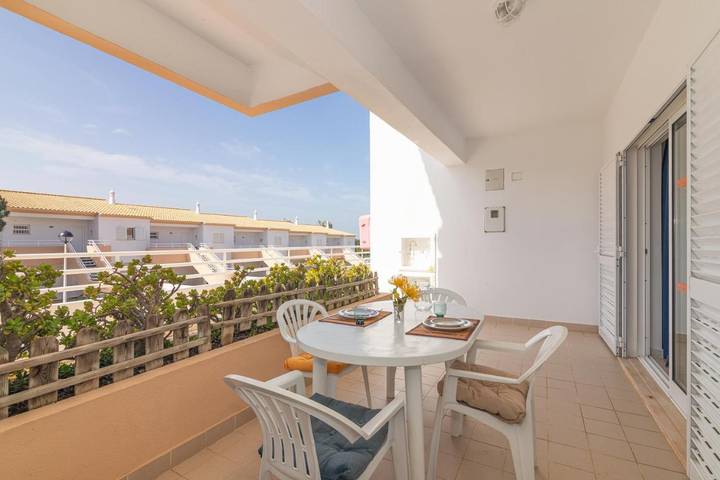 Parc de vacances pour 3 personnes, avec piscine ainsi que bassin pour enfant et jardin en Algarve - 2