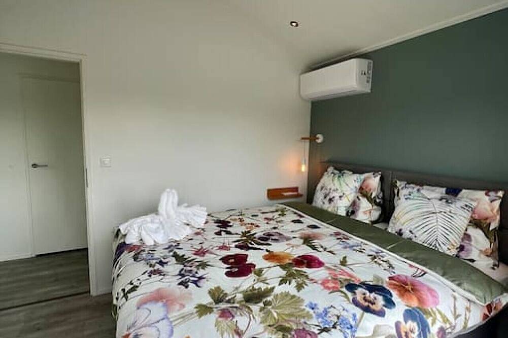 Geheel appartement, New - Waterfont Villa08 - on a lake near Amsterdam in Vinkeveen, Groene Hart