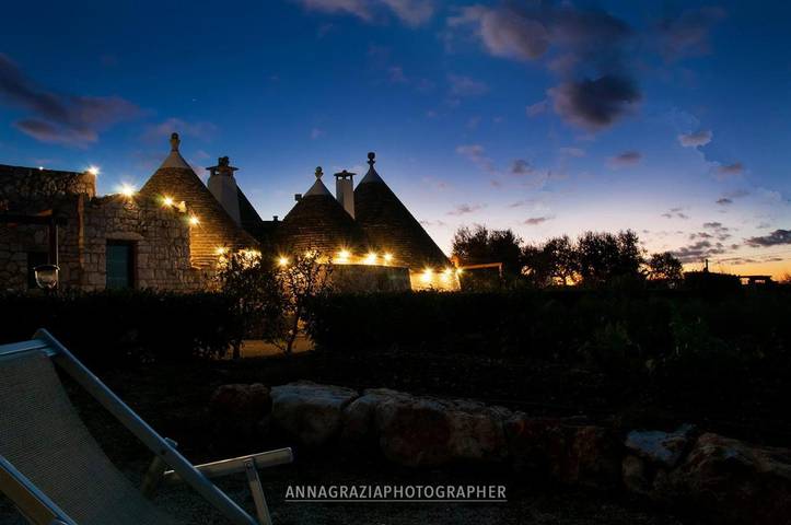 Agriturismo per 16 persone, con Balcone e Terrazza nonché Giardino e Piscina a Martina Franca
