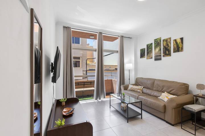 Apartamento entero, Apartamento 'A' Vacacional con Vistas al Mar, Balcón y Wi-Fi in La Isleta, Las Palmas de Gran Canaria