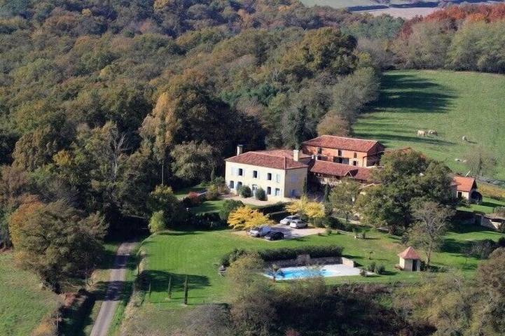 Maison de vacances pour 4 personnes, avec terrasse ainsi que piscine et jardin