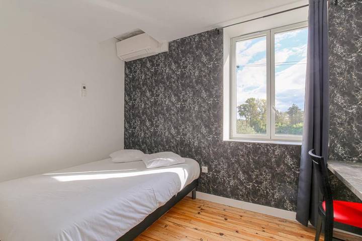 Gîte pour 2 personnes, avec vue et terrasse à Loyettes - 3