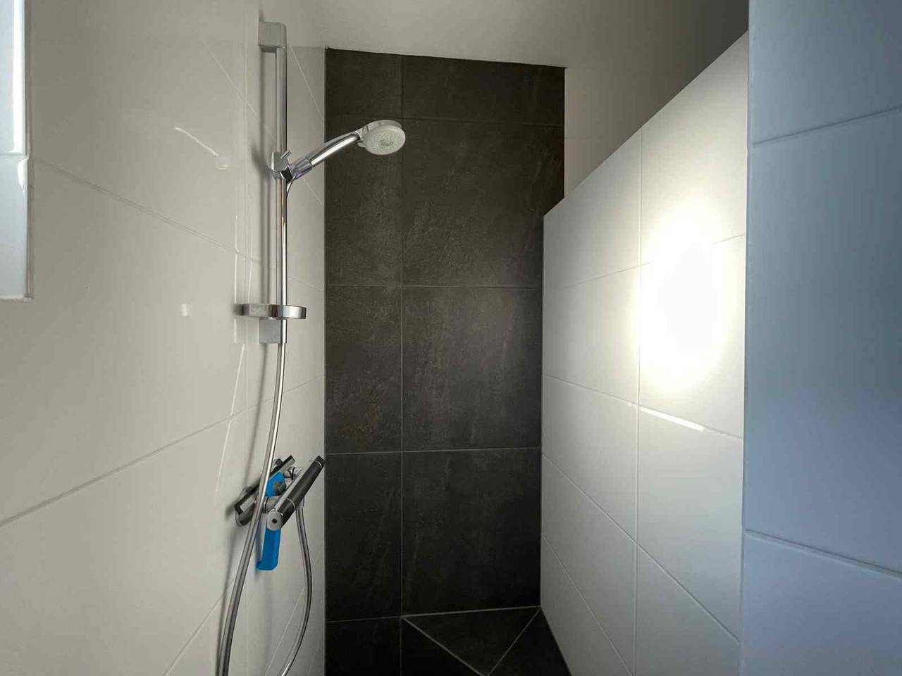 Schönes 4 Personen Ferienhaus auf einem Familienpark mit Schwimmteich. in Sint Nicolaasga, Friesland
