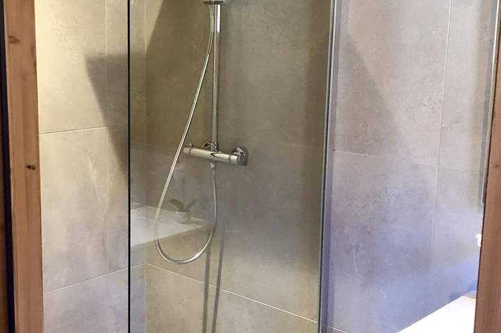 Gîte pour 9 personnes, avec terrasse dans Station de La Colmiane - 4