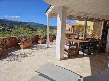 Gîte pour 4 personnes, avec terrasse à Conca