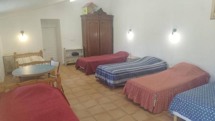 Gîte pour 15 personnes, avec piscine et jardin, animaux acceptés à Richerenches - 4