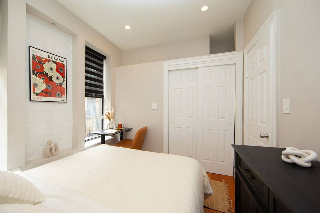 Entire apartment, Apartment #1099: Columbus Circle in Manhattan, New York City