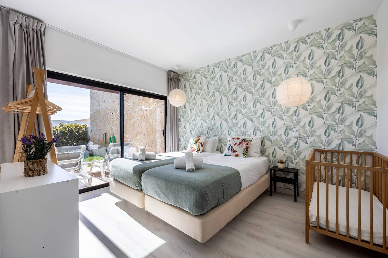 Villa Air Jibe with private pool and garden in Sagres in Sagres, Parque Natural do Sudoeste Alentejano e Costa Vicentina