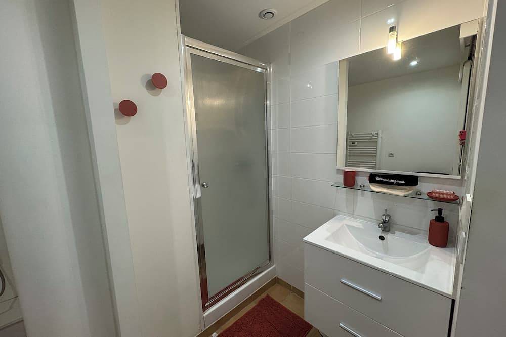 Apartamento entero, Nice and quiet Studio near Roissy, Chantilly and Asterix in Luzarches, Valle del Oise