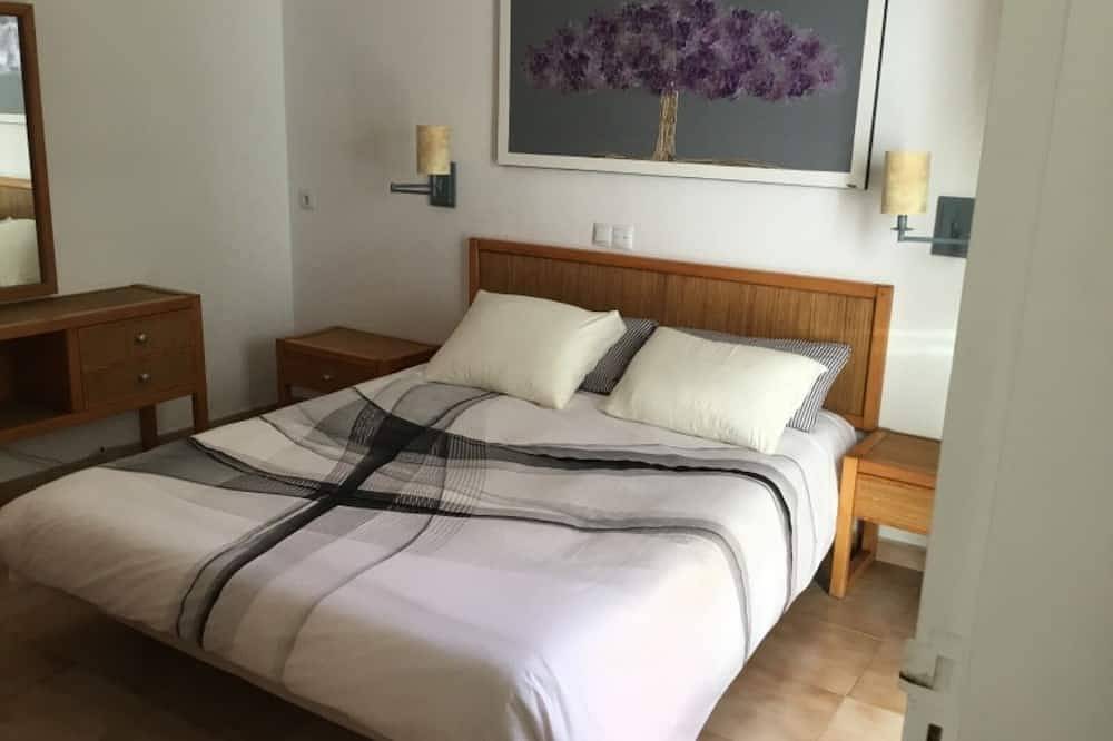 Appartement entier, Primavera, Sunshine next to the Sea and all Amenities in Costa del Silencio, Arona