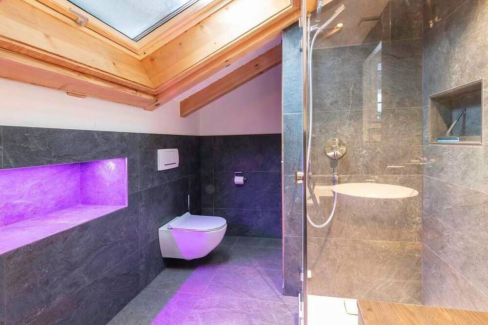 Wunderschönes Luxus-Chalet mit Seesicht in Treib, Seelisberg