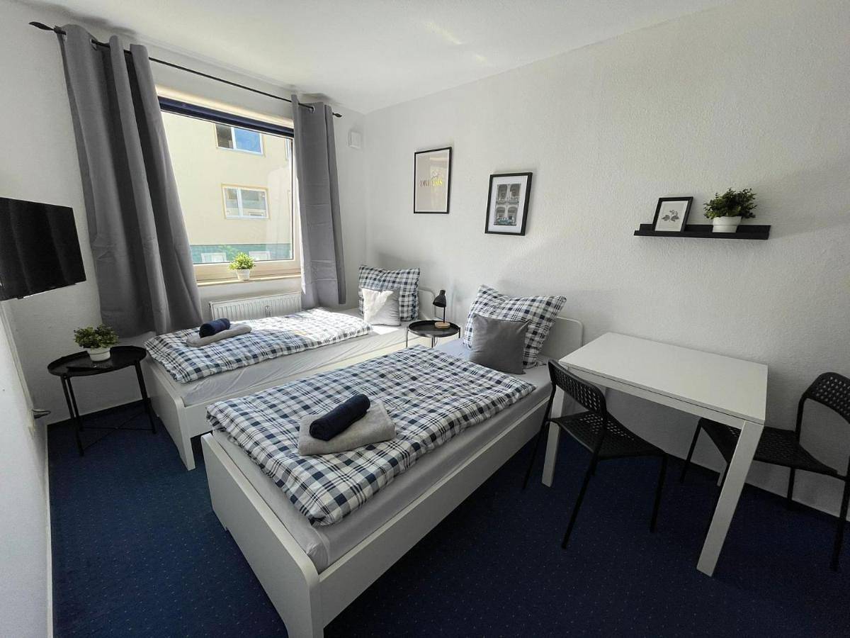Appartement de vacances entier, Stillvolles Zimmer für 2 Personen mit eigenem Bad in Wolfsburg, Région de Brunswick