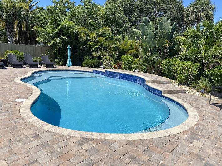 Vacation rental for 8 people, with yard, with pets in Cape Canaveral