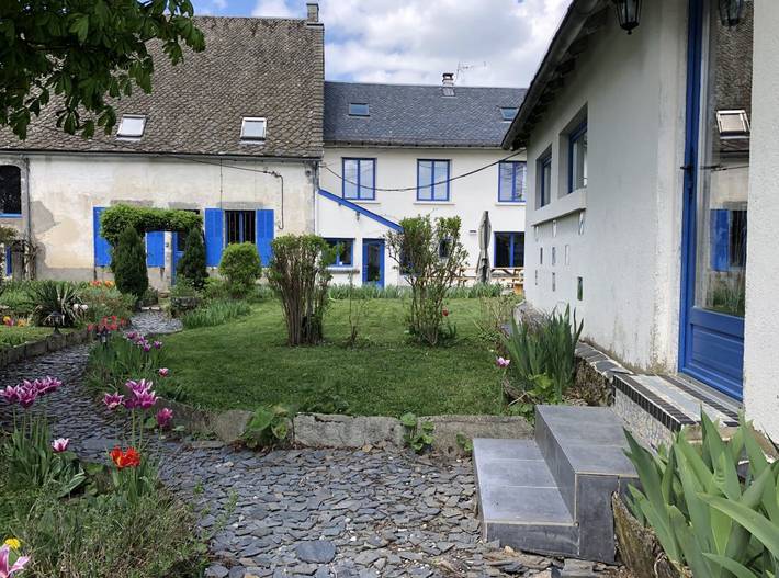 Gîte pour 11 personnes, avec piscine et jardin dans Région de Besse-et-Saint-Anastaise - 3