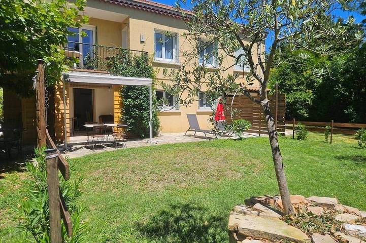 Appartement de vacances pour 4 personnes, avec jardin