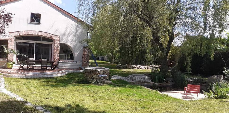 Location de vacances pour 6 personnes, avec piscine et jardin à Montluçon - 4