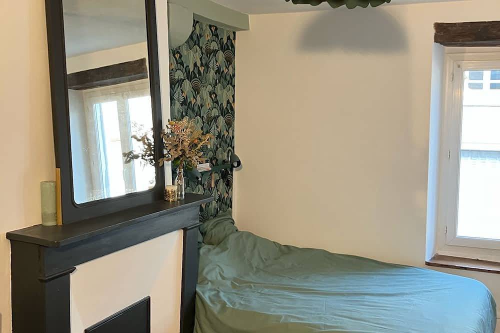 Entire apartment, Studio des tomettes in Blois, Blois region