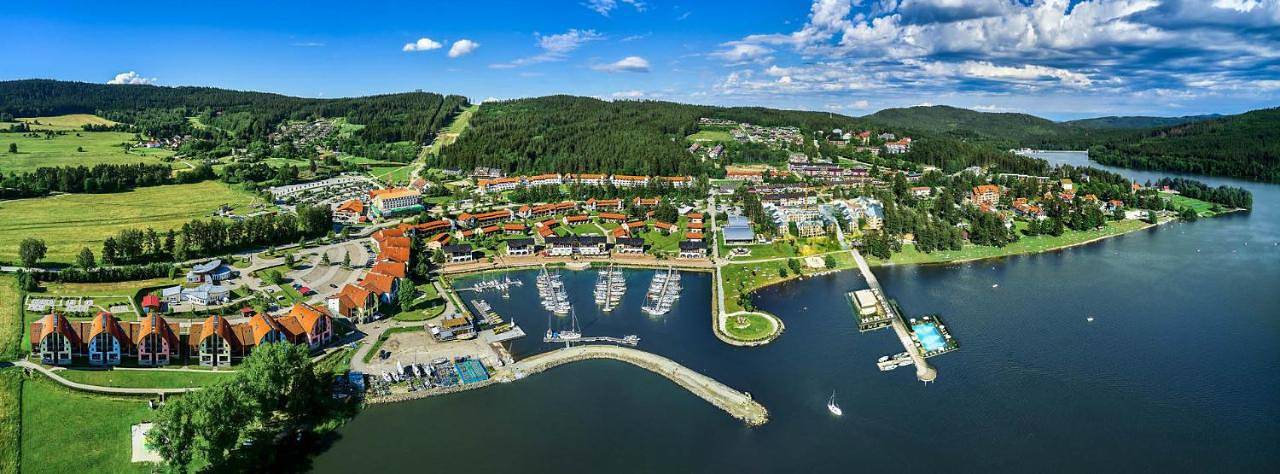 Ganze Wohnung, Apartment with Lake View in Lipno-Stausee, Lipno