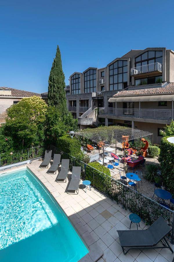 Hôtel pour 2 personnes, avec Terrasse ainsi que Jardin et Piscine