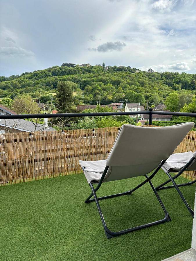 Gîte pour 4 personnes, avec Balcon ainsi que Terrasse et Vue à Saint-Satur