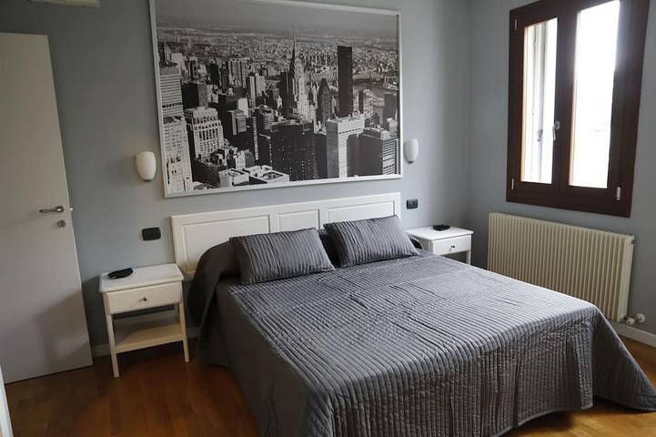 Apartamento entero, Villa Ada 2 - Confort 10 minutos de Venecia in Mestre, Venecia