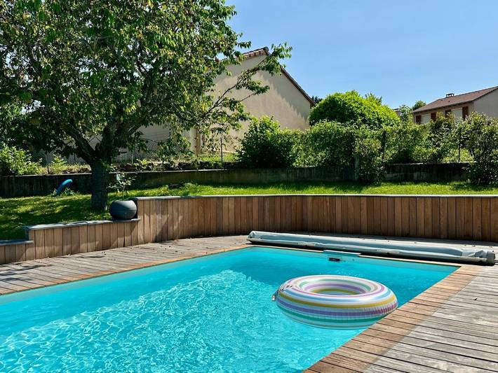 Maison de vacances pour 8 personnes, avec vue et jardin ainsi que piscine et terrasse, animaux acceptés