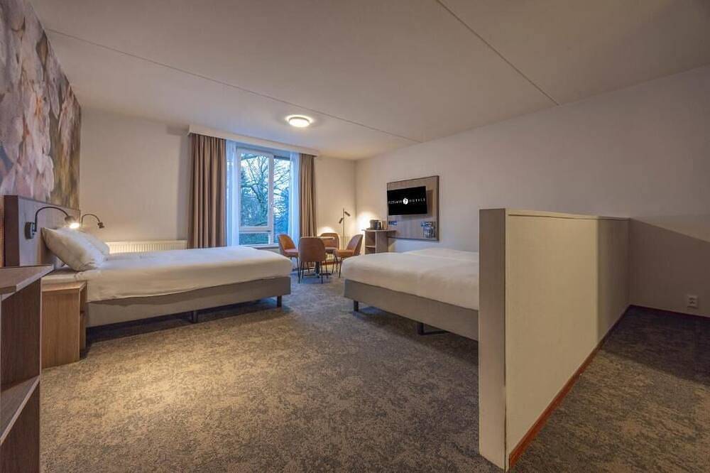 Ganze Wohnung, Scenic Room Near Nijmegen Perfect for Family Adventures! Indoor Pool, Parking! in Betuwe