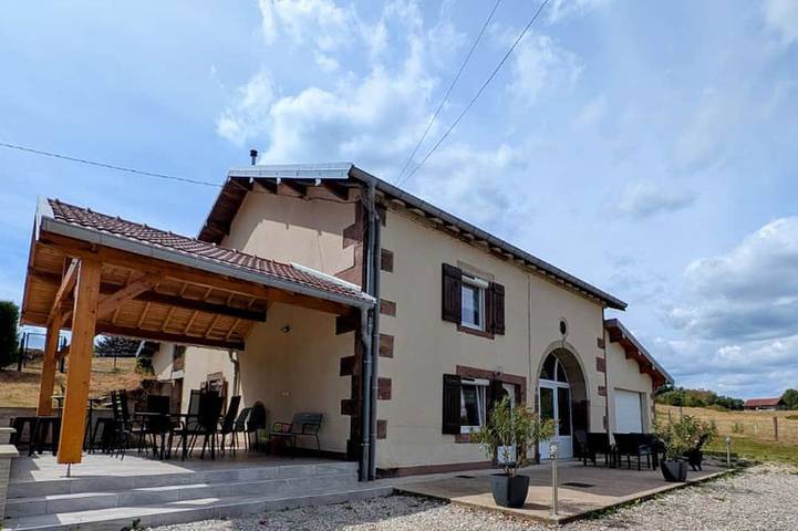 Gîte pour 6 personnes, avec Jardin à Écromagny