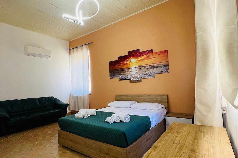 Villa con giardino, forno a legna e privacy totale in Pizzo, Provincia di Vibo Valentia