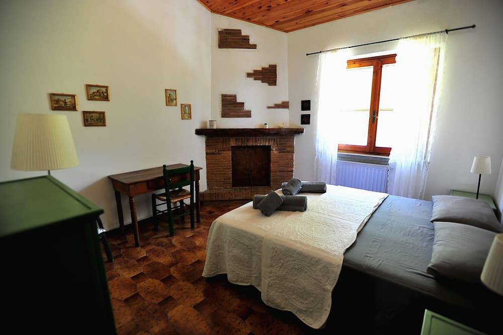 Country villa, outdoor holiday, cooking class,walking & biking. Bracciano- Rome in Manziana, Lac de Bracciano