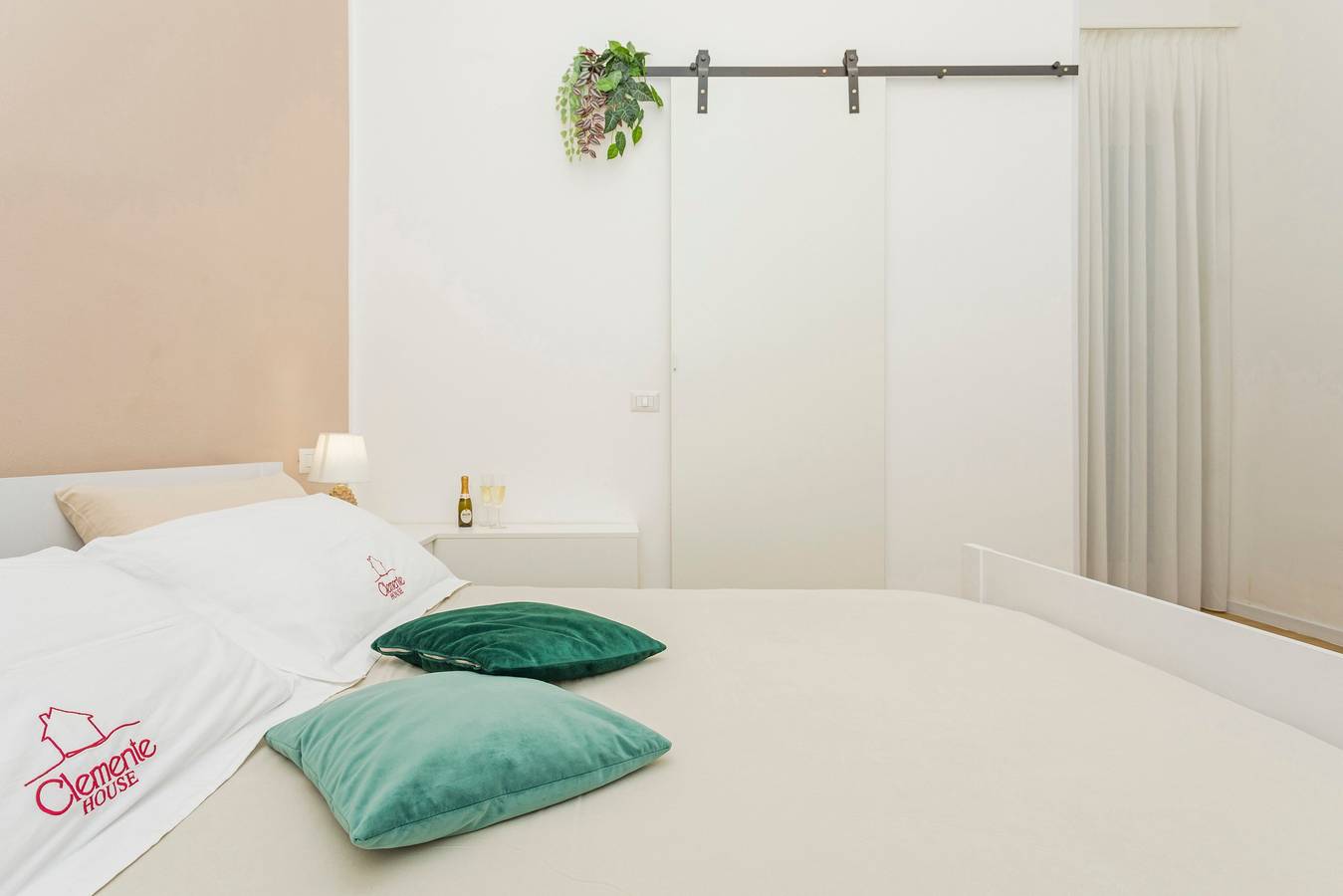 Appartamento 'Clemente House Catania Elegante' con Balcone, Wi-Fi e Aria Condizionata in Catania, Catania e dintorni