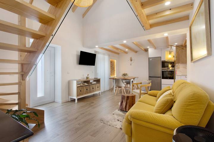 Apartamento 'Zeca Holidays Atalaia Waterfall' con Balcón y Wi-Fi in Atalaia, Distrito de Lisboa