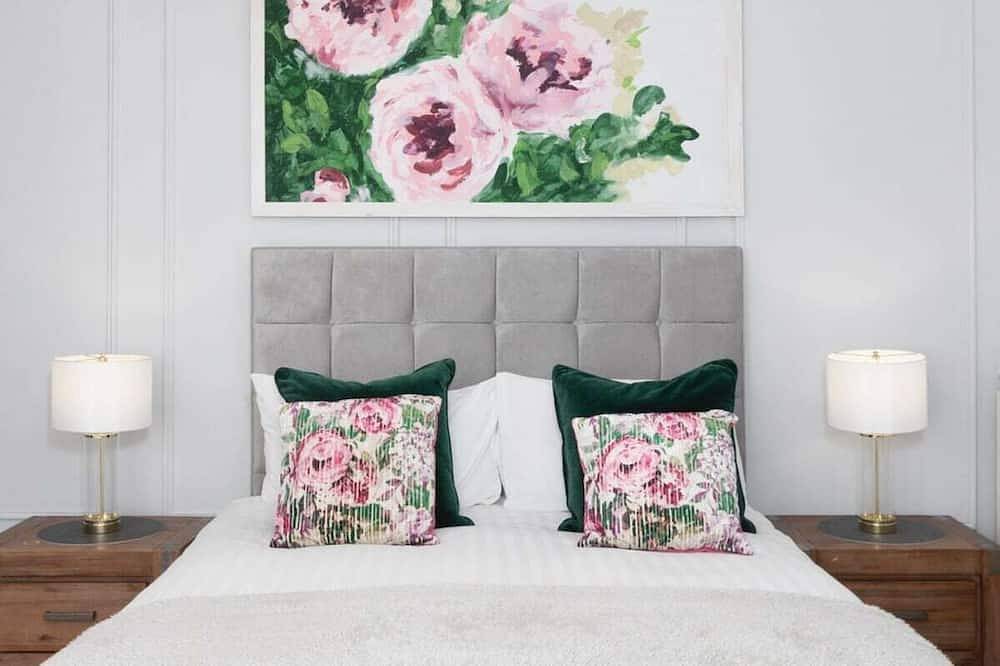 Entire apartment, Triple Suite - Eden Beach Suite in Parish of Saint Helier, Jersey