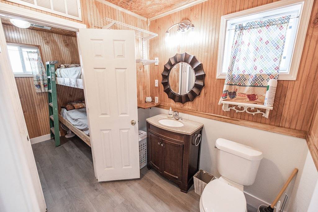 Venice Louisiana Fish and Hunt Camp (House Boat) in Plaquemines Parish