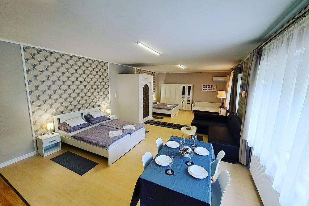 Ganze Wohnung, Spacious, family-friendlyapartmelt in the city center with secure parking lot! in Szeged, Kleingebiet Szegedin