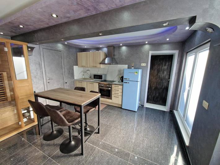 Location de vacances pour 2 personnes, avec sauna ainsi que jacuzzi et terrasse à Verviers - 3