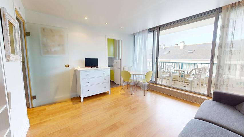 Studio entier, Studio Baulois - Grand balcon & plage 50m in La Baule-Escoublac, Côte d'Amour