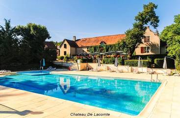 Gîte pour 4 personnes, avec jardin ainsi que piscine et vue à Carlucet