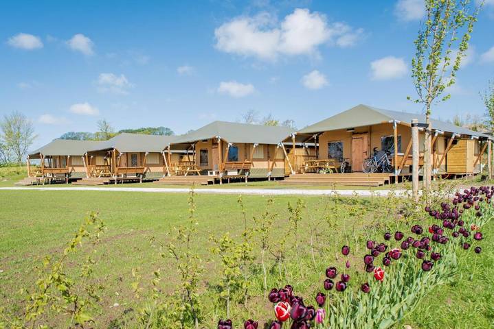 Bungalow für 6 Personen, mit Balkon und Terrasse sowie Garten und Seeblick am Ijsselmeer
