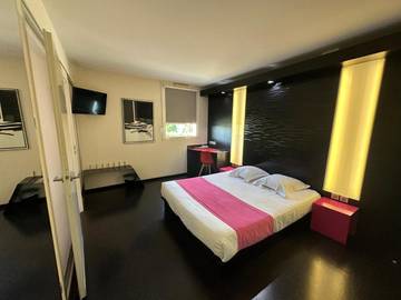 Hôtel pour 2 personnes, avec jardin à Yvrac