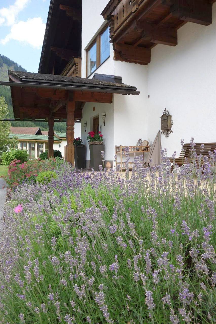 Geheel appartement, One-Bedroom Apartment with Balcony in Lechtal Alps, Berwang