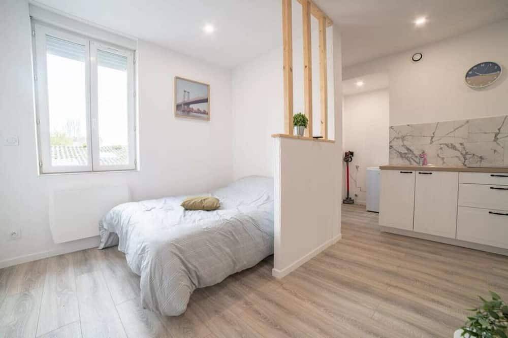 Entire apartment, Pearl 1 in Trith-Saint-Léger, Valenciennes region