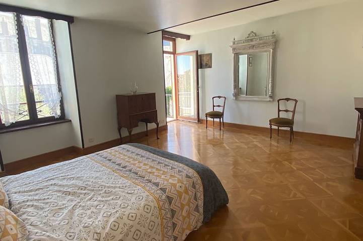 Gîte pour 12 personnes, avec jardin à Saint-Gaultier - 3