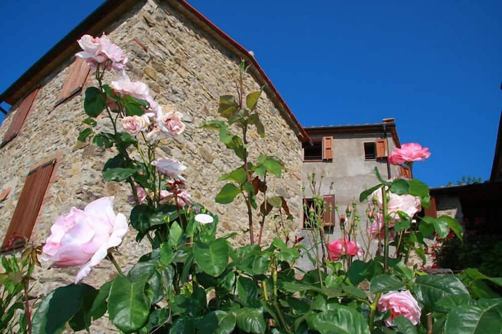 Appartamento intero, Casa vacanze toscana vicino al mare tra Siena, Firenze e Pisa in Montieri, Provincia di Grosseto
